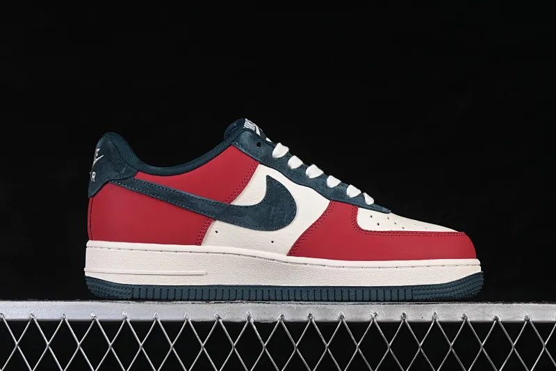 All categories Nk Air Force 1 Air Force series Nk Air Force 1 Low Air Force low-top Nike Air Force 1'07 Low red and black contrast color Air Force 1 low-top casual sneakers HT5088-622